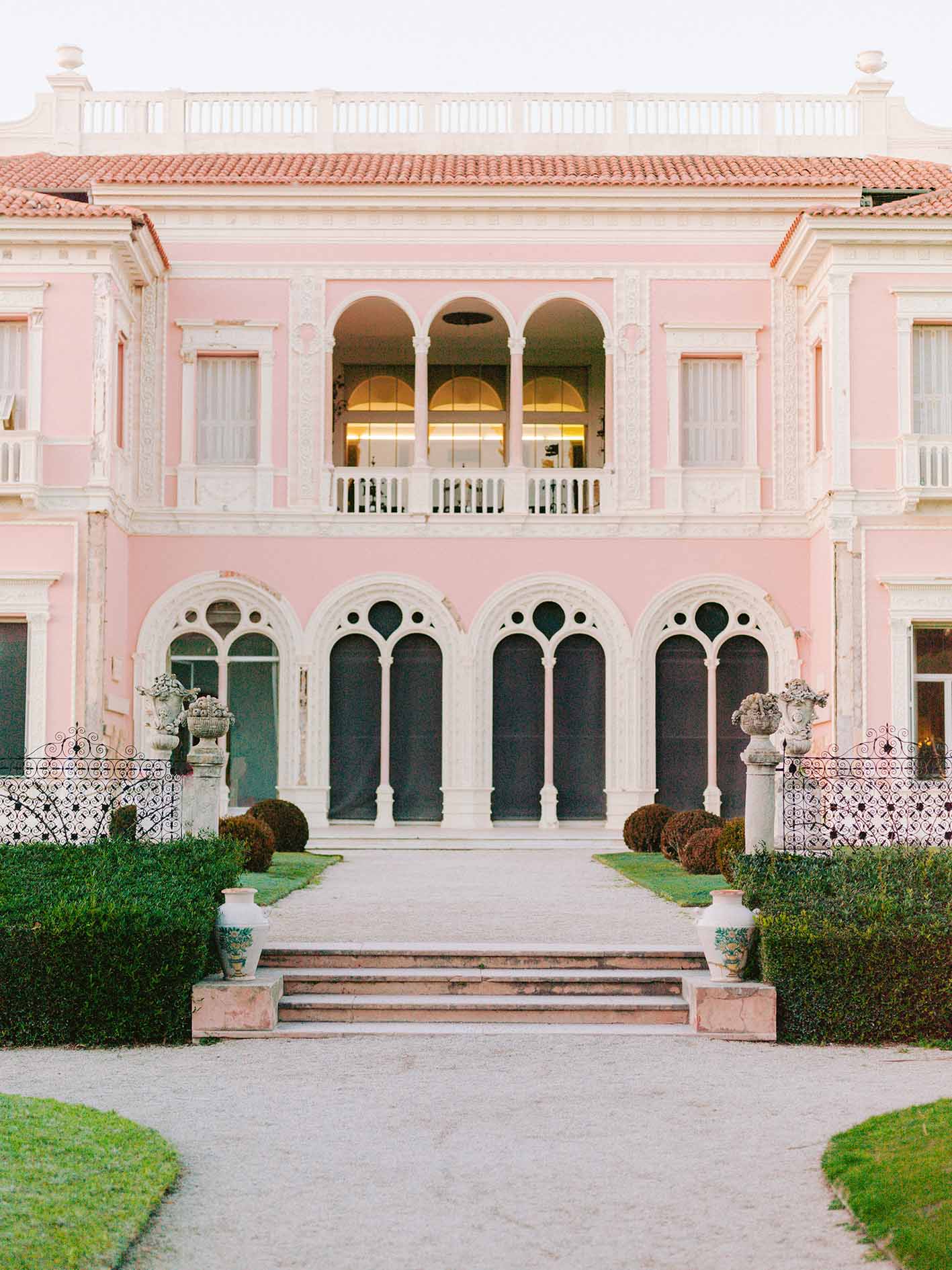 Garden-facing pink façade of Villa Ephrussi de Rothschild